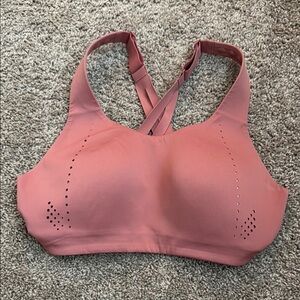 Lululemon Energy Sports Bra High Support in Pink 36C